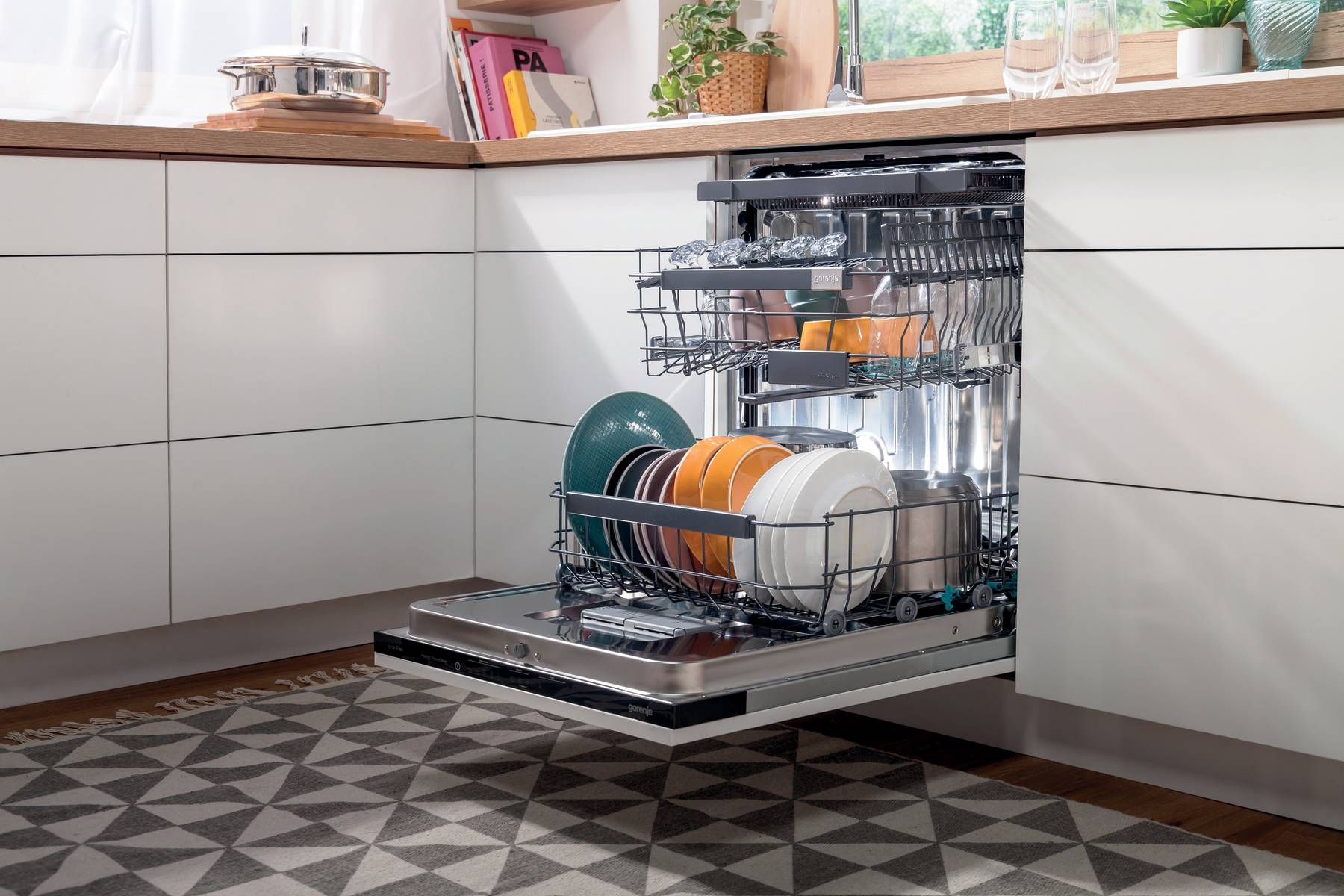 ELECTROLUX 18 Built-In Dishwasher with IQ-Touch Controls - EIDW1815US